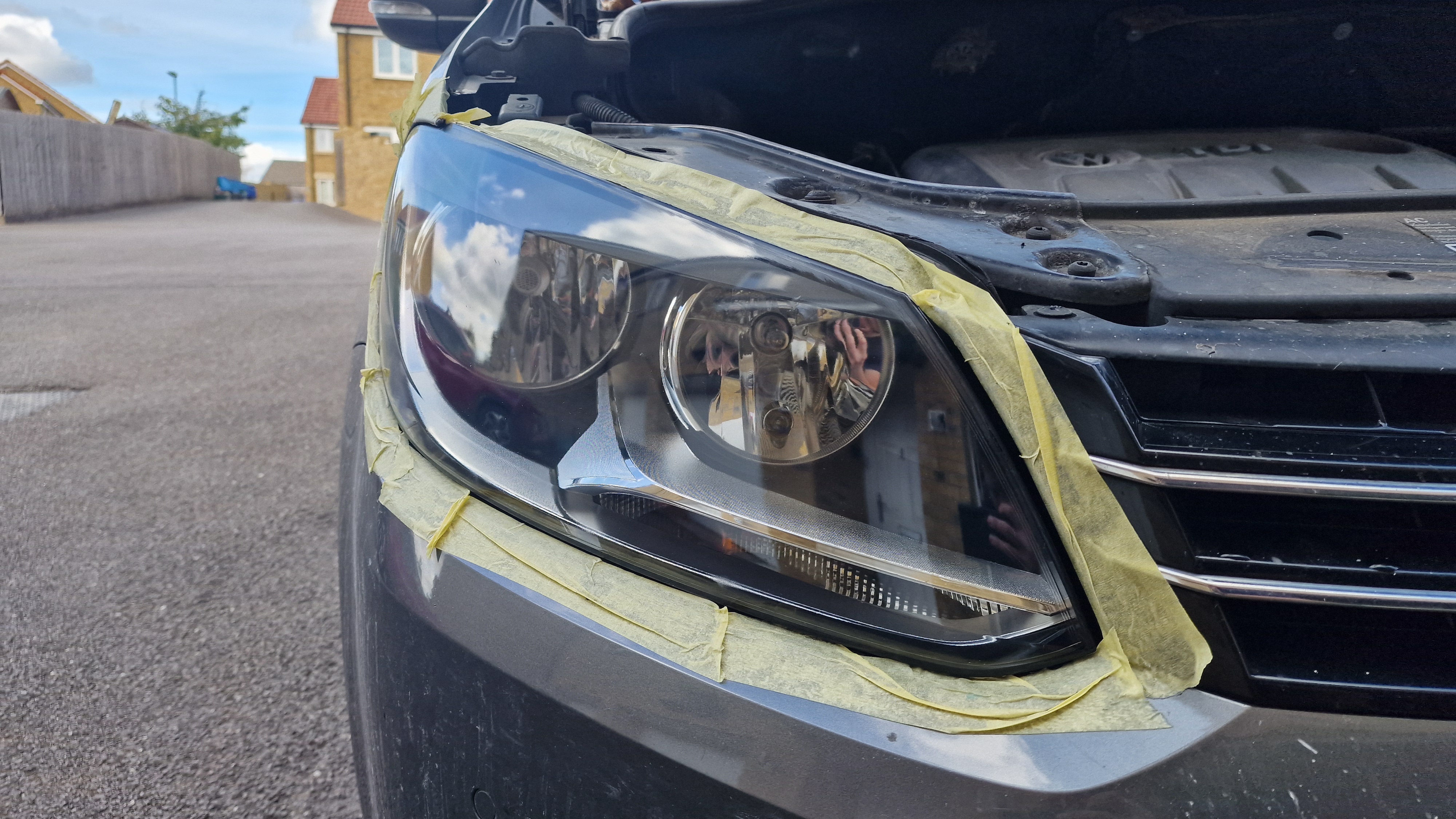VW Touran left headlight after restoration